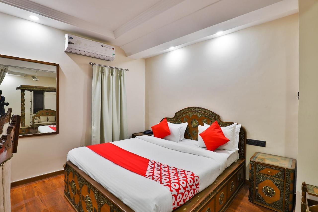 Oyo 23540 Hotel Suryakant Rajkot Extérieur photo