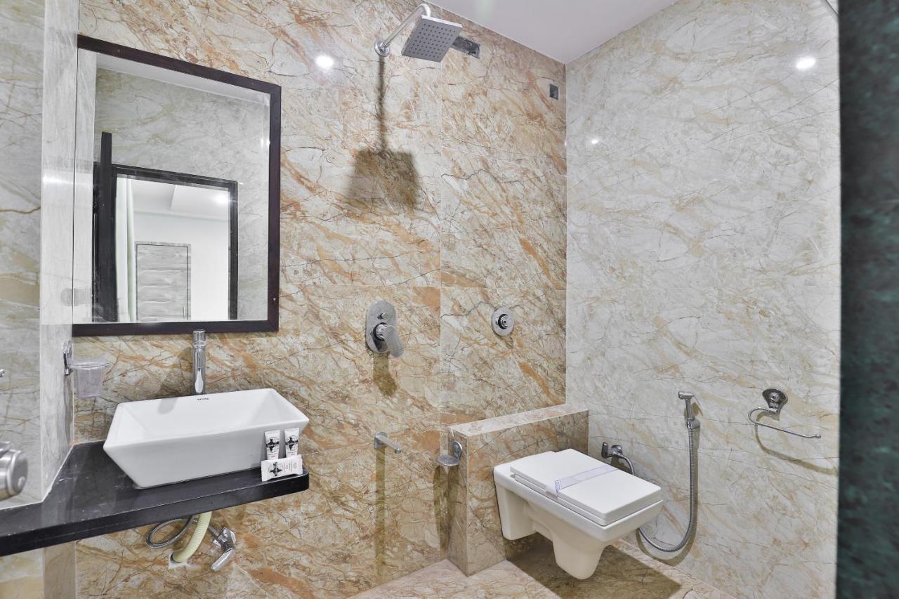 Oyo 23540 Hotel Suryakant Rajkot Extérieur photo