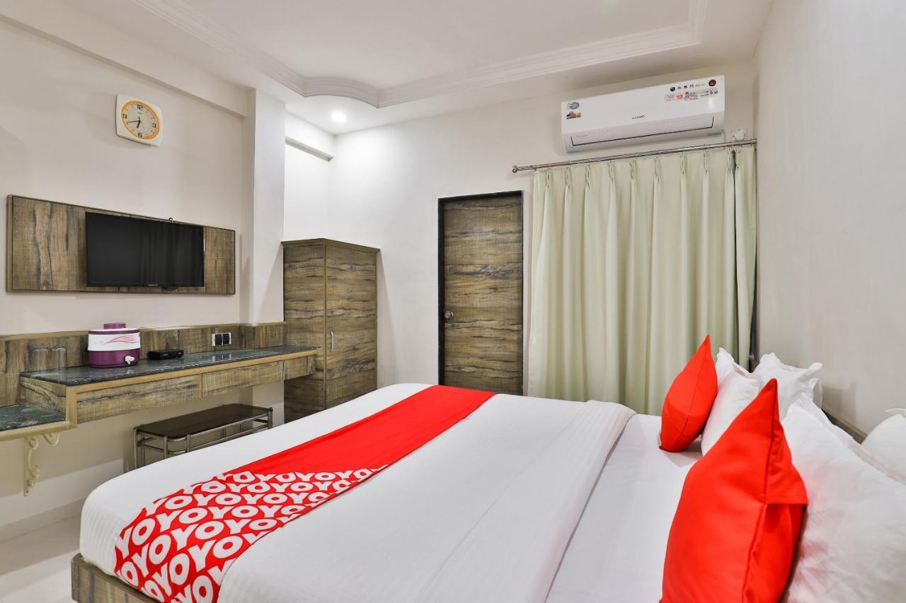 Oyo 23540 Hotel Suryakant Rajkot Extérieur photo
