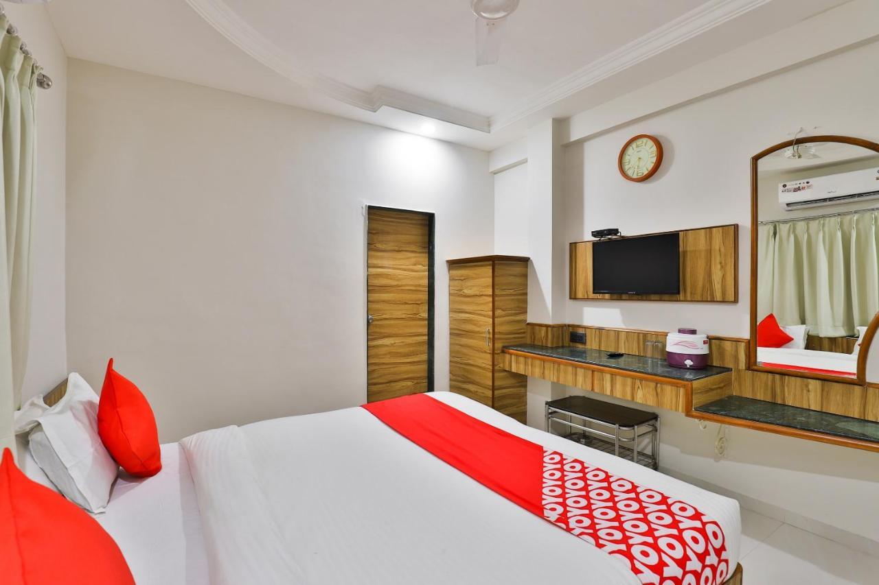 Oyo 23540 Hotel Suryakant Rajkot Extérieur photo