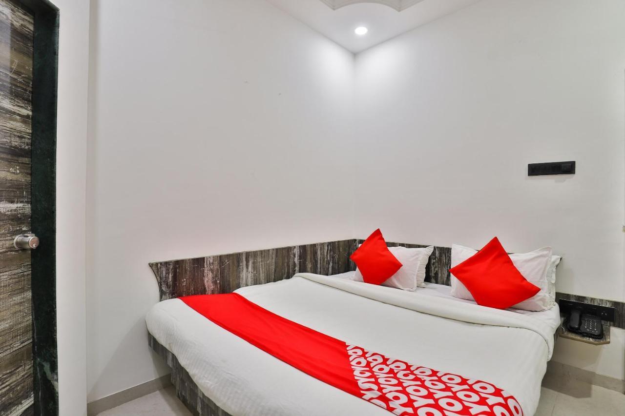 Oyo 23540 Hotel Suryakant Rajkot Extérieur photo