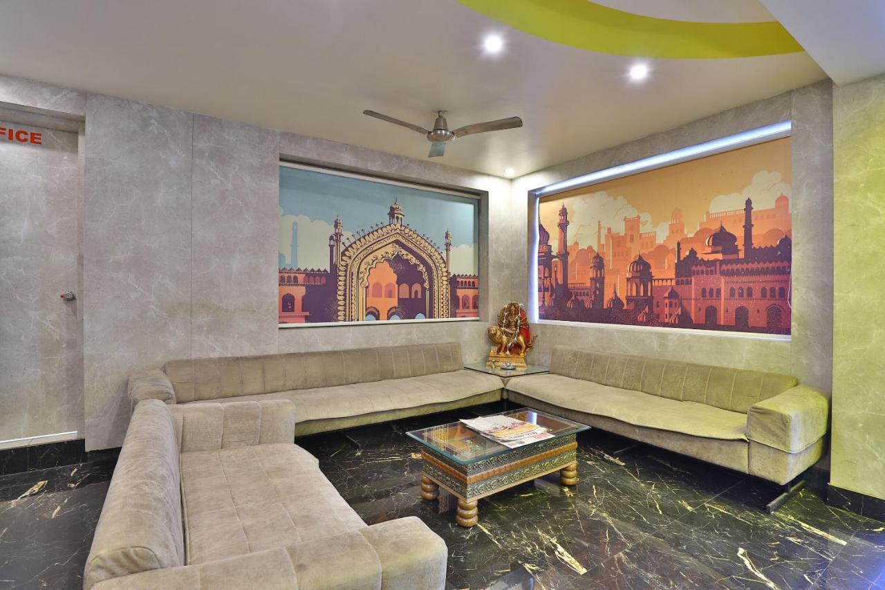 Oyo 23540 Hotel Suryakant Rajkot Extérieur photo