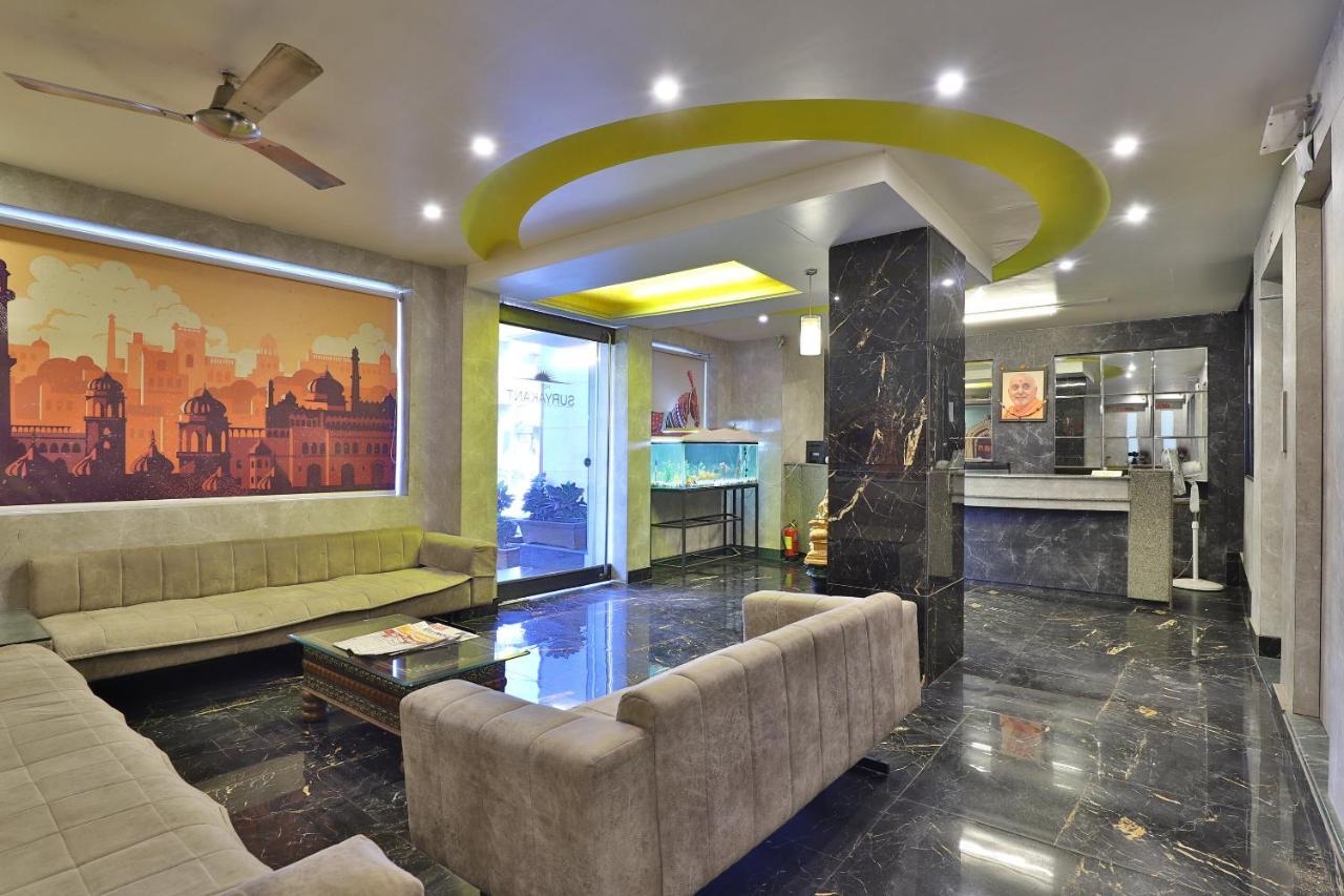 Oyo 23540 Hotel Suryakant Rajkot Extérieur photo